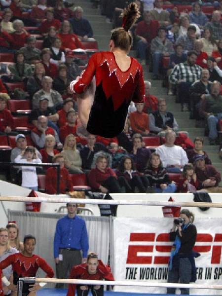 393_9370_KELSEY_BARS